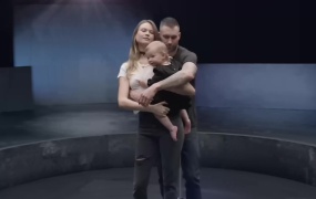 Maroon 5 ft. Cardi B - Girls Like You (WEB/1080p/165M)