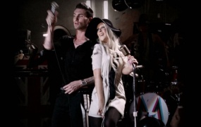 Maroon 5, Christina Aguilera - Moves Like Jagger(WEB-171M)