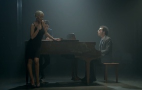 A Great Big World,Christina Aguilera - Say Something (TS-1080P-110M)
