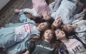 Hello Venus - Glow (Bugs-483M)