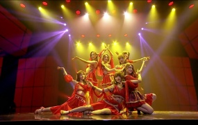 SING女团 - 千年(由你音乐榜样现场LIVE)(WEB-121M)