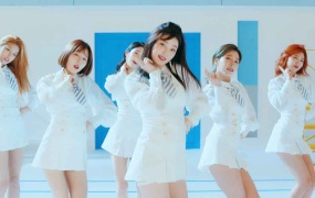 LABOUM - Hwi Hwi (Master-702M)
