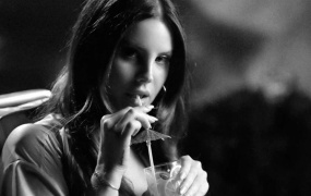 Lana Del Rey - Music To Watch Boys To (WEB-1080P-286M)