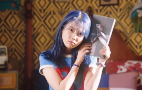 IU(아이유) _ Blueming(블루밍) 1080P