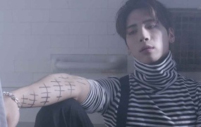 JONGHYUN&TAEYEON - Lonely (Bugs-590M)