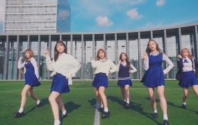 APRIL - Take My Hand (Bugs-730M)