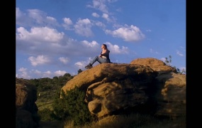 Lolo Zouaï - Alone With You(Web-1080P-107M)