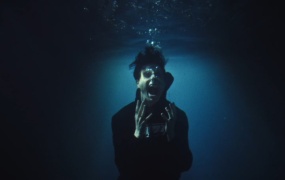 Call Me Karizma - Petrified(Web-1080P-121M)