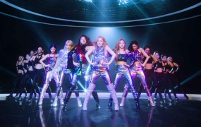 EVERGLOW - LA DI DA (Bugs-4K-1.03G)