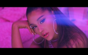 Ariana Grande - 7 Rings (ProRes-1080p-3.7G)