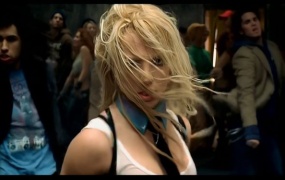 Britney Spears - Me Against The Music (Mov-595M)