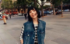 Carly Rae Jepsen - Run Away With Me (web-1080p-171M)