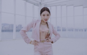 金请夏 Chung Ha - Dream of You ( Performance版 ) (WEB-567M)
