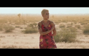 Halsey - Bad At Love(WEB-1080P-130M)