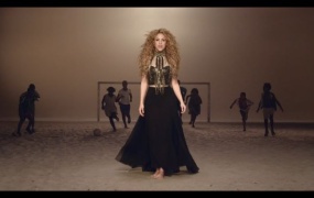 Shakira feat. Carlinhos Brown - La La La(mov-1080p-402M)