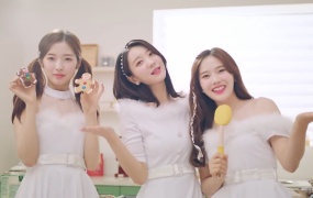 OH MY GIRL BANHANA - SNOW BALL  圣诞祝福! (Web-1080P-63M)