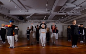 MOMOLAND - Ready Or Not(Dance Practice)(WEB-4K-405M)