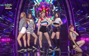 NEONPUNCH - MOONLIGHT (Web-1080P-124M)