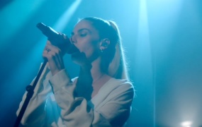 London Grammar - How Does It Feel (Live)(MKV-4K-226M)