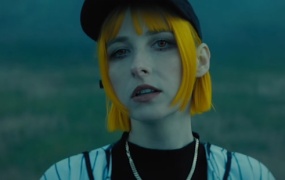 Tessa Violet,lovelytheband - Games(WEB-1080P-86M)