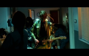 Two Feet - Flatline(WEB-1080P-138M)