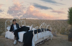 Warren Hue - omomo punk(WEB-1080P-204M)