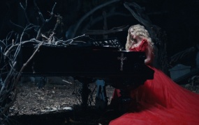 Avril Lavigne – I Fell In Love With The Devil(master-ProRes-1080p-5.7G)