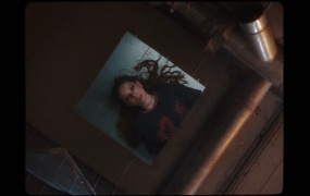 Holly Humberstone - The Walls Are Way Too Thin(WEB-1080P-163M)