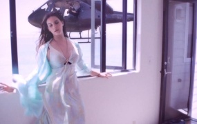 Lana Del Rey - High By The Beach(TS-1080P-142M)