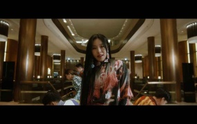 Whee In - water color (Performance Video)(WEB-4K-286M)