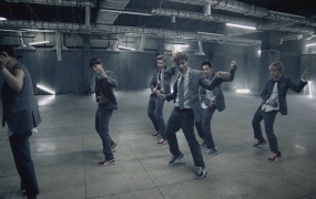 EXO - Growl (Chinese Ver.) (Master-1080P-2.82G)