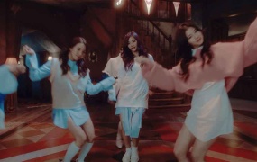 Twice - TT (Bugs-1080P-811M)