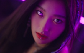 本月少女LOONA - PTT (Paint The Town) (Bugs-4K-1.61G)