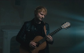 Ed Sheeran – Bad Habits (Acoustic Video)(WEB-1080P-69M)