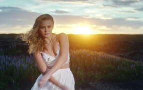 Zara Larsson, MNEK - Never Forget You(WEB-1080P-94.9M)