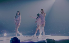 BLACKPINK - FOREVER YOUNG(LIVE)(2018“大阪巨蛋特别决赛”)(M2TS-1080-919M)