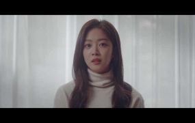 CHUNG HA 金请夏 - Everybody Has (Bugs-898M)