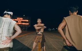 Lisa(BLACKPINK) - Money (Exclusive Performance Video)(Web-4K-611M)