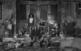 Little Mix - Little Me(WEB-71M)