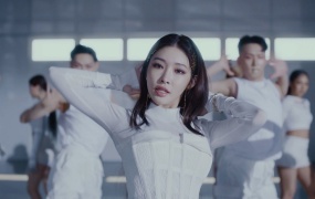 Chung Ha 金请夏 - Stay Tonight (Performance Ver.) (Master-790M)