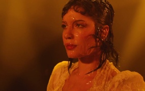 Halsey - Honey(WEB-111M)