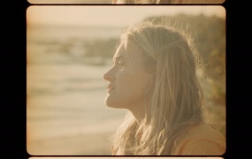 Aly & AJ - Dead on the Beach(MKV-307M)