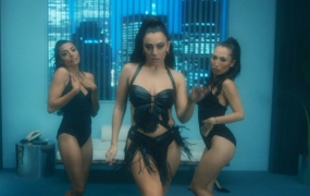 Charli XCX - Baby(MKV-252M)