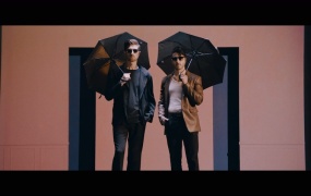 Fly By Midnight - Lightning In A Bottle(MKV-321M)