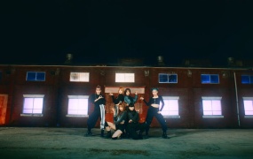 Billlie - flipp!ng a coin (Performance Video) (Web-451M)