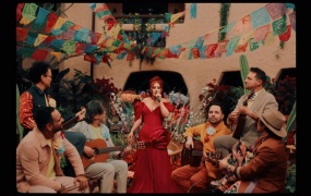 Christina Aguilera - La Reina(MKV-494M)