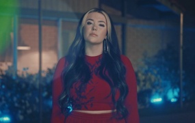 Lauren Spencer-Smith - Flowers(MKV-281M)