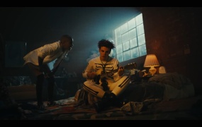 YUNGBLUD, WILLOW - Memories(MKV-266M)