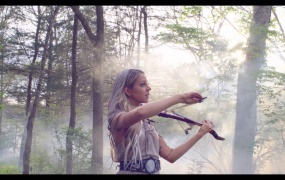 Lindsey Stirling, Amy Lee - Love Goes On and On(MKV-455M)