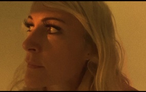 Metric - All Comes Crashing(WEB-154M)